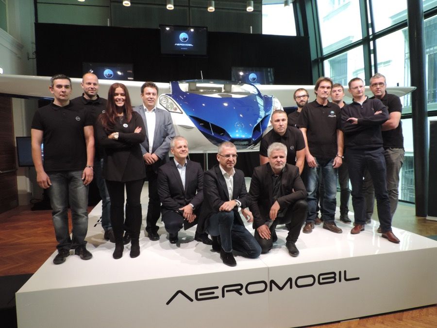 Exkluzívne: Unikátne fotografie AeroMobil 3.0 a jeho tímu!