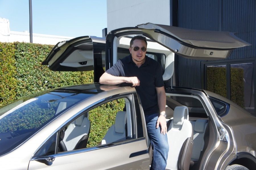 Elon Musk: Nové SUV Tesla Model X bude viac pre ženy