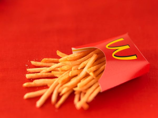 McDonald's testuje All You Can Eat, hranoliek si môžete dať koľko vládzete